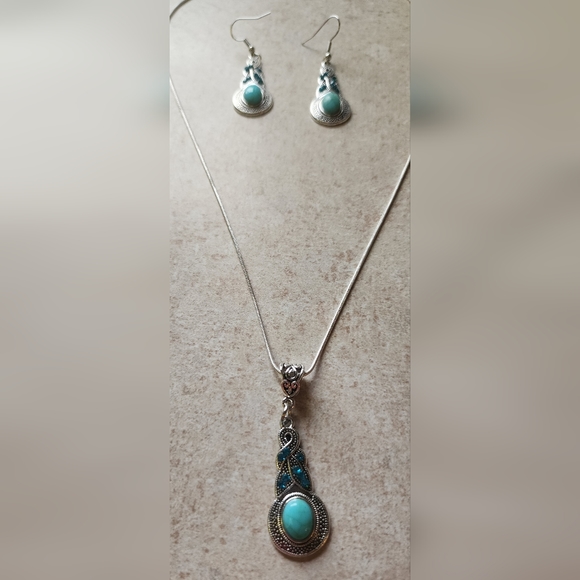COPY - New turquoise color boho 20" 925 stamped necklace and earrings set - Picture 5 of 11